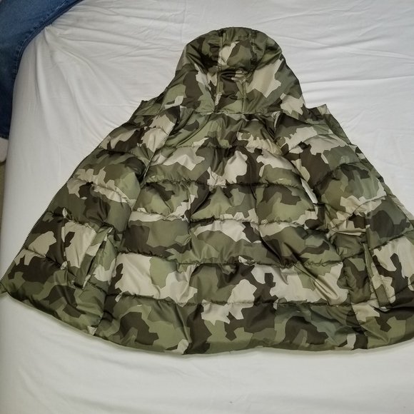 Camo Vest - Picture 3 of 4